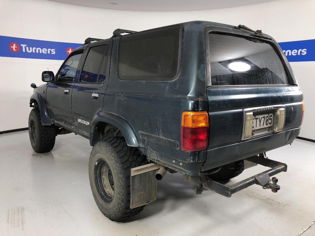 Photo '10' of Toyota Hilux Surf Photo '10' of Toyota Hilux Surf
