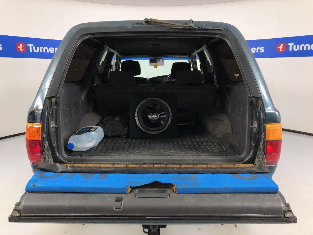 Photo '12' of Toyota Hilux Surf Photo '12' of Toyota Hilux Surf