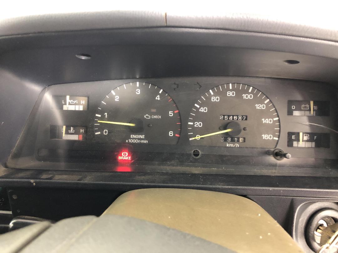 Photo '16' of Toyota Hilux Surf Photo '16' of Toyota Hilux Surf