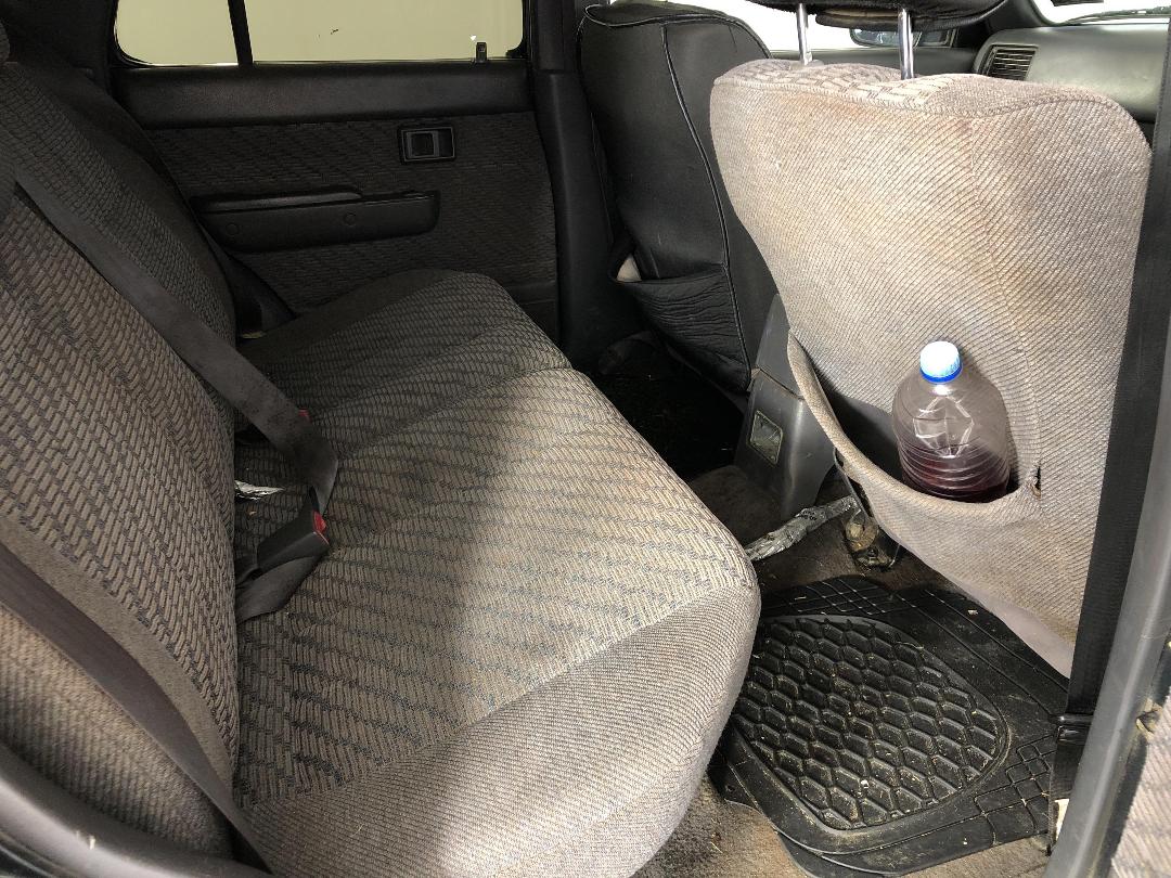 Photo '18' of Toyota Hilux Surf Photo '18' of Toyota Hilux Surf