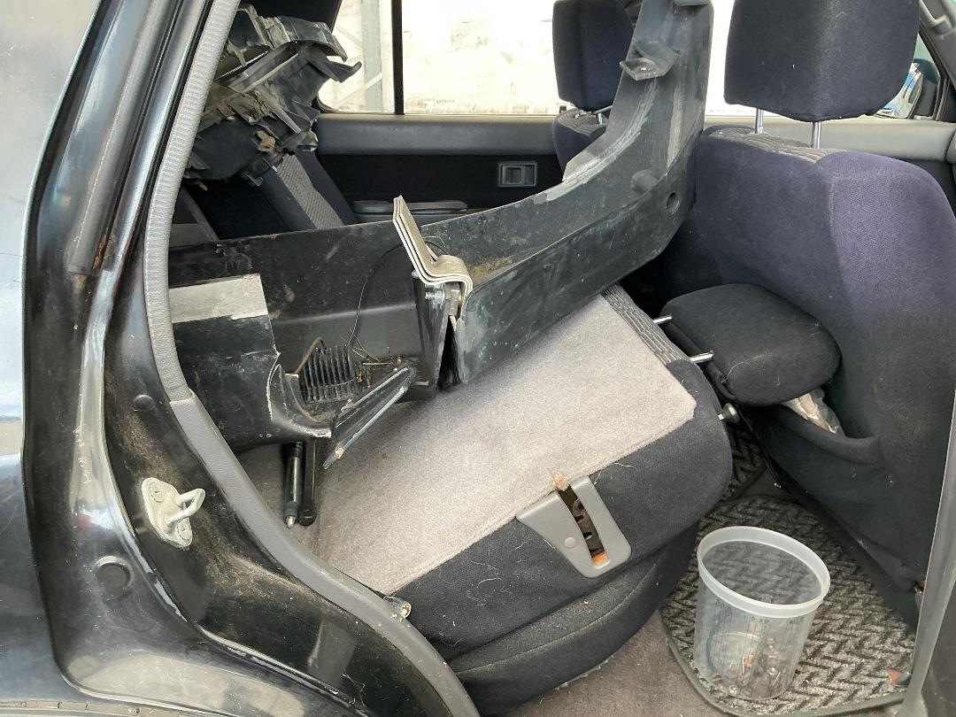 Photo '7' of Toyota Hilux Surf Photo '7' of Toyota Hilux Surf