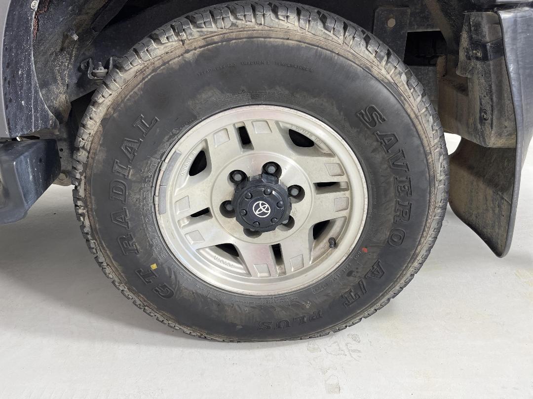 Photo '11' of Toyota Hilux