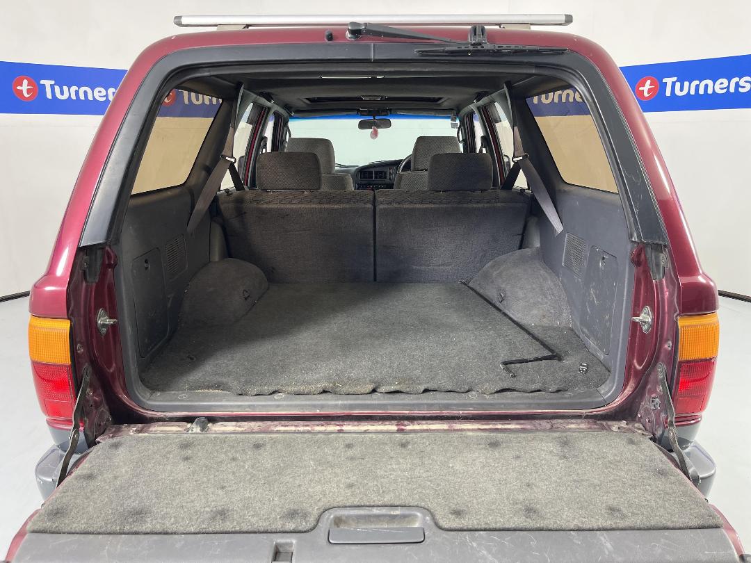 Photo '14' of Toyota Hilux