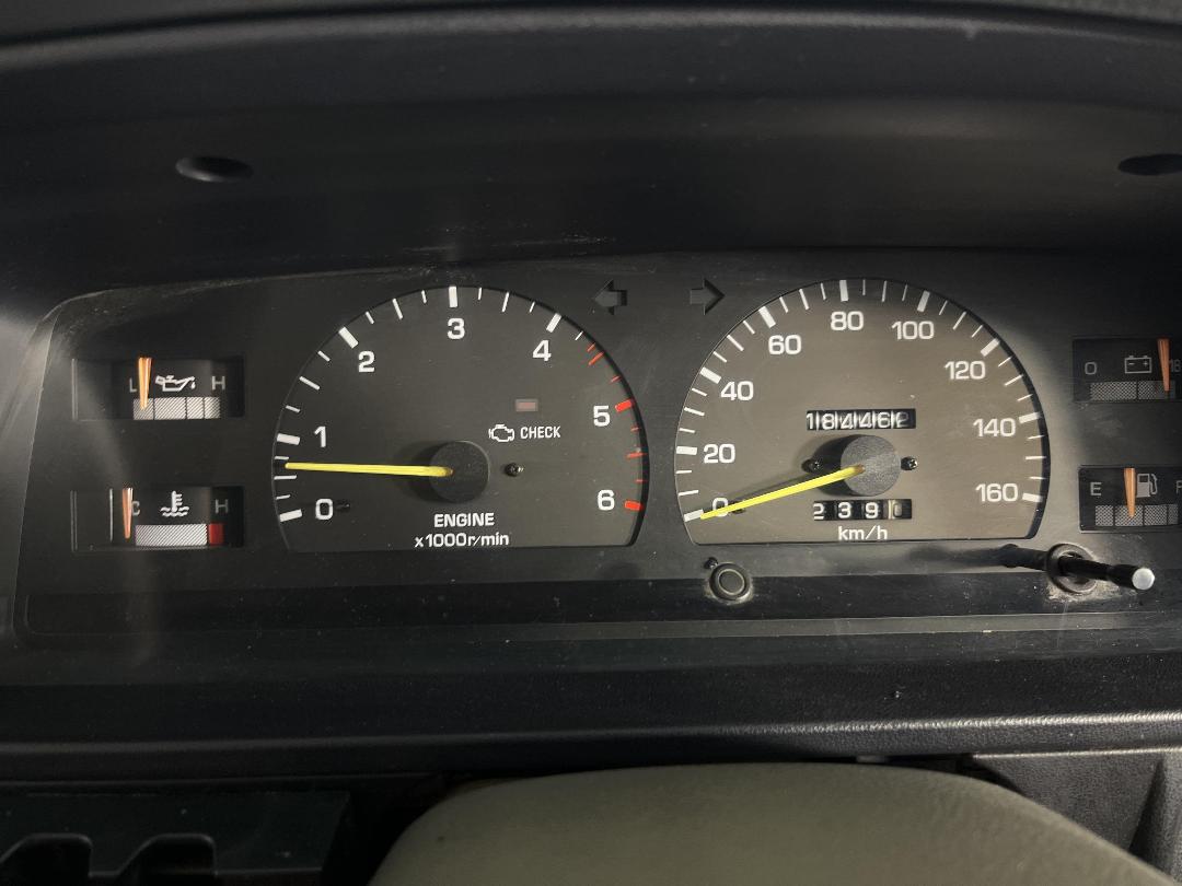 Photo '21' of Toyota Hilux