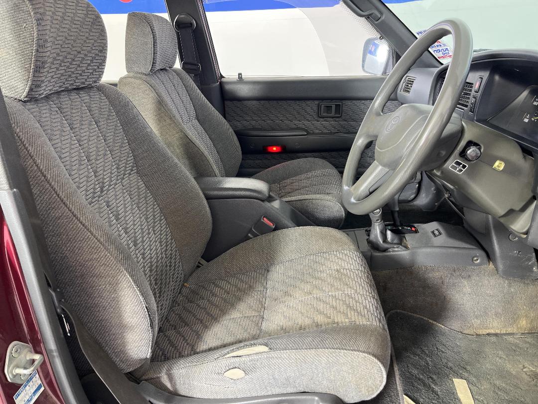 Photo '16' of Toyota Hilux