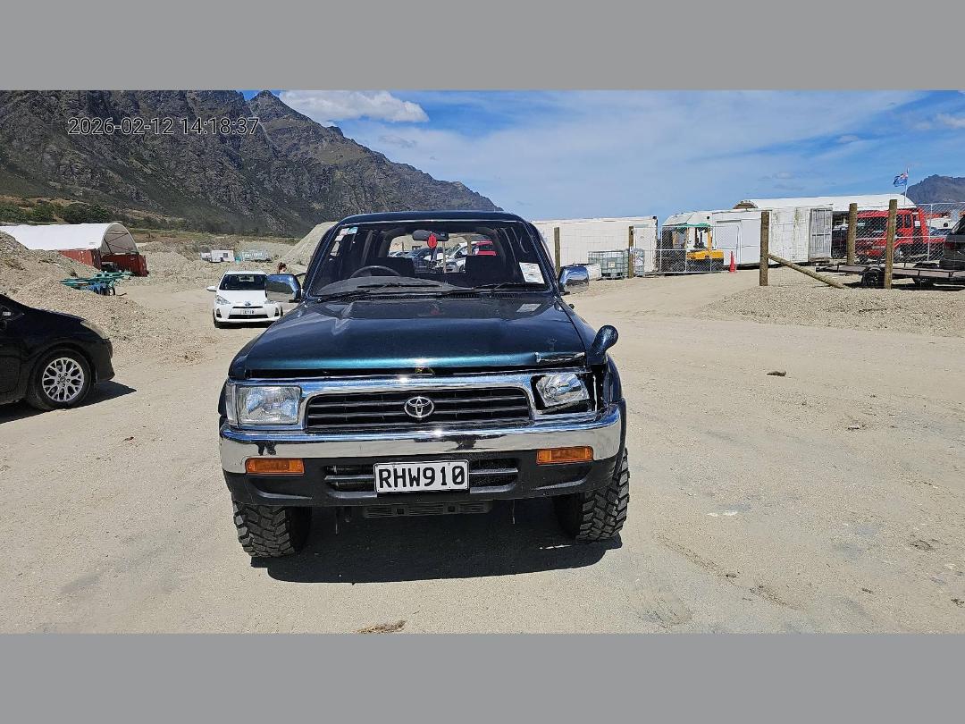 Photo '2' of Toyota Hilux Surf Photo '2' of Toyota Hilux Surf