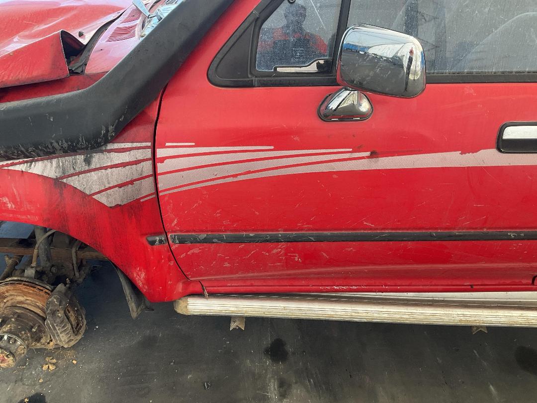 Photo '10' of Toyota Hilux DCB