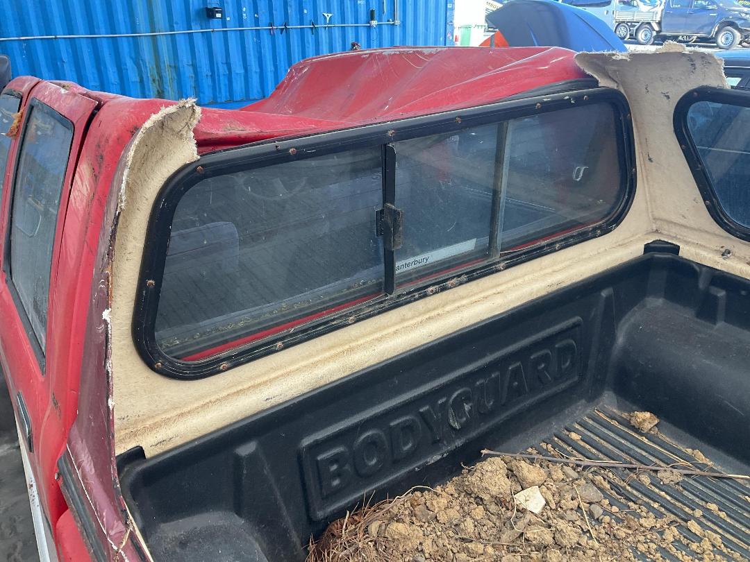 Photo '14' of Toyota Hilux DCB