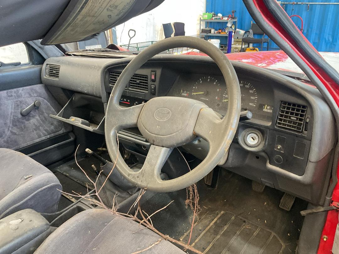 Photo '25' of Toyota Hilux DCB