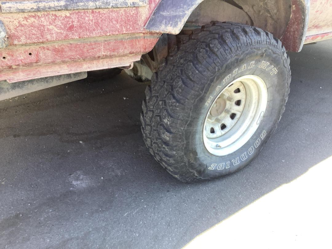 Photo '4' of Toyota Hilux Surf