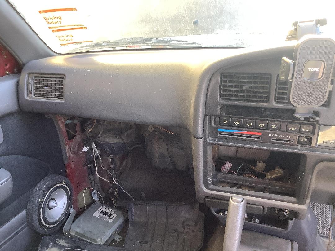 Photo '17' of Toyota Hilux Surf