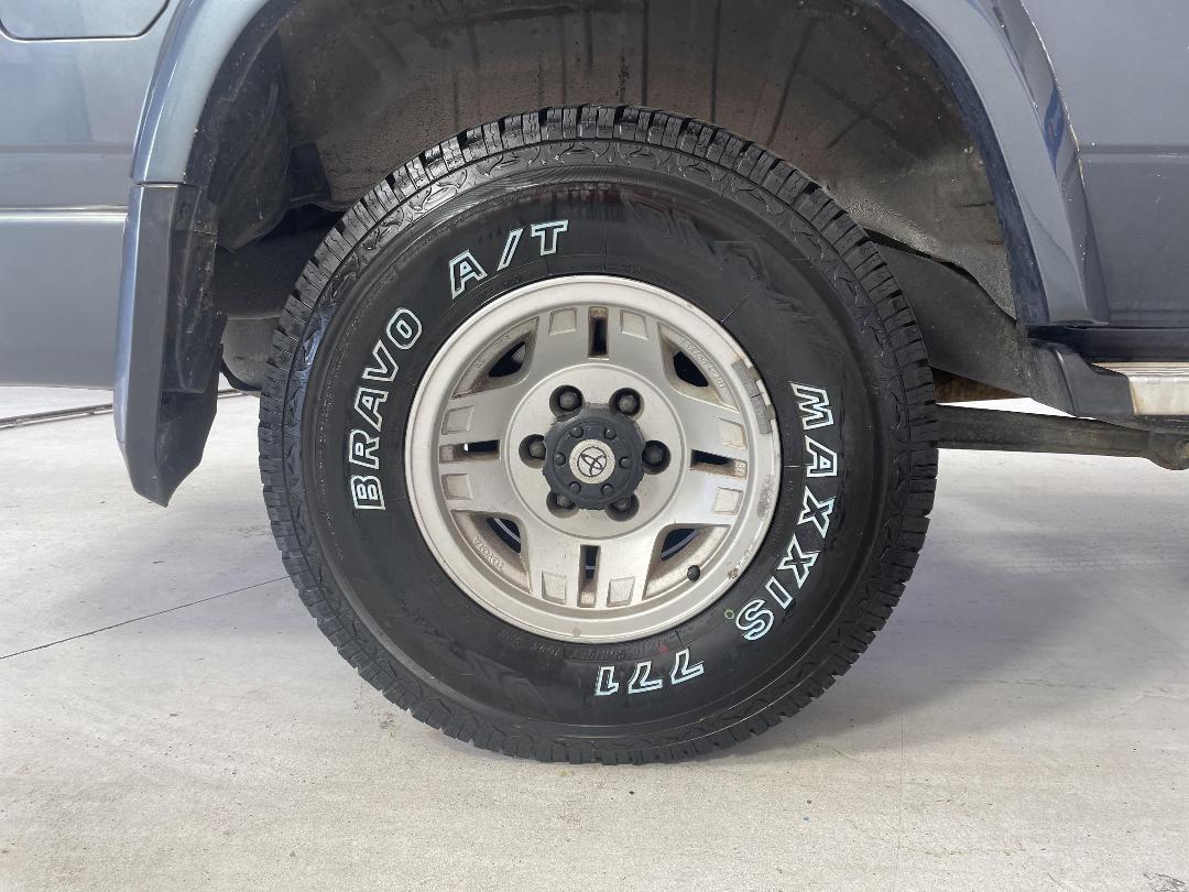 Photo '12' of Toyota Prado