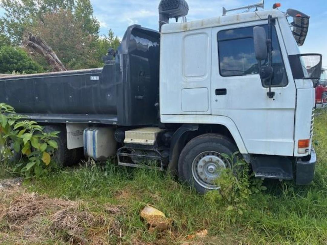 Photo '3' of Volvo FL10FL 6X4 SEMI Tipper