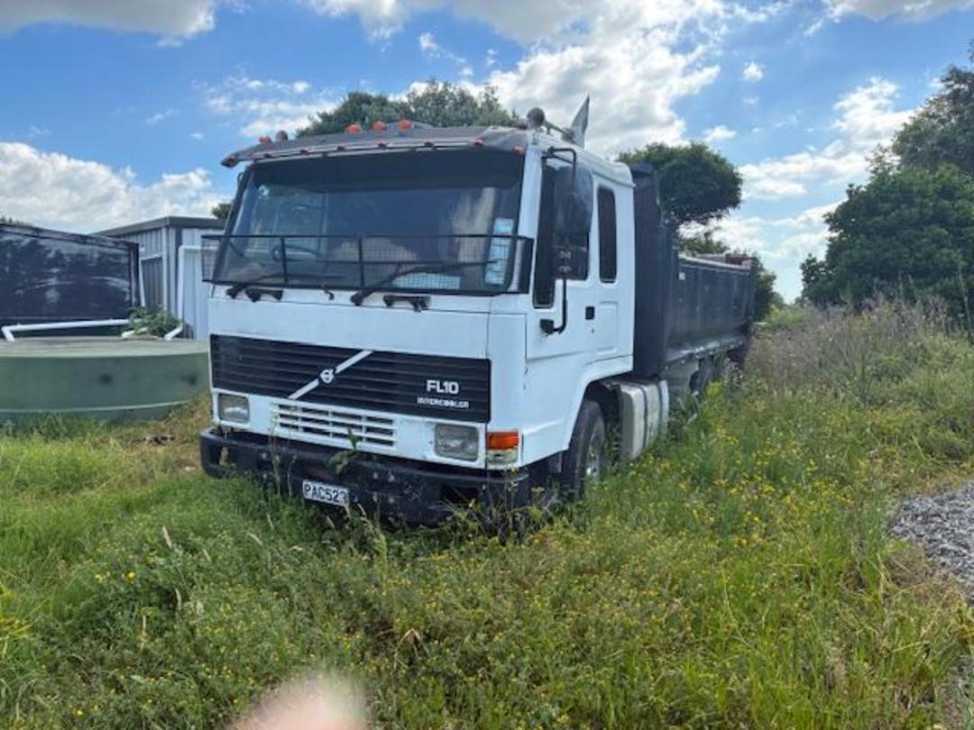 Photo '4' of Volvo FL10FL 6X4 SEMI Tipper