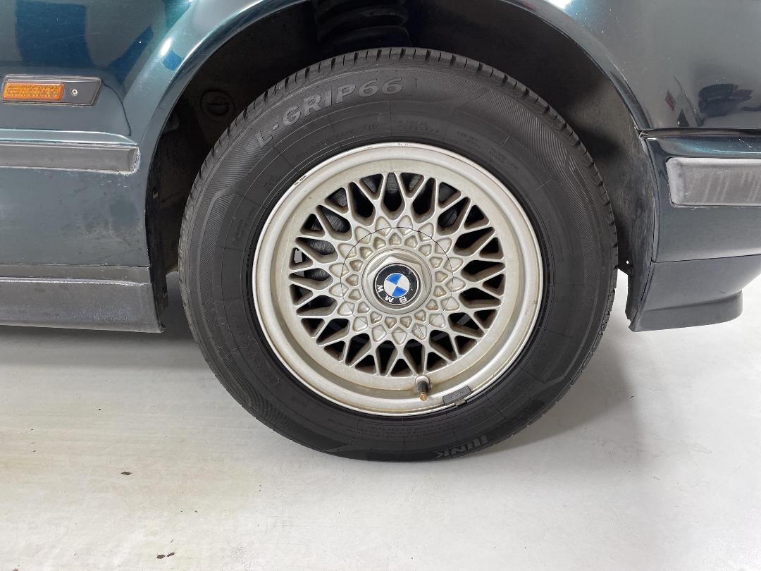 Photo '9' of BMW 5 Series Photo '9' of BMW 5 Series