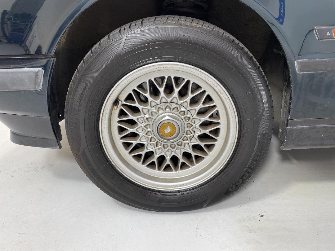 Photo '10' of BMW 5 Series Photo '10' of BMW 5 Series