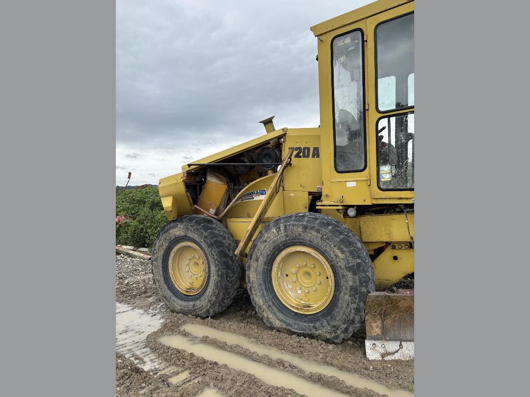 Photo '3' of CHAMPION 730A Grader