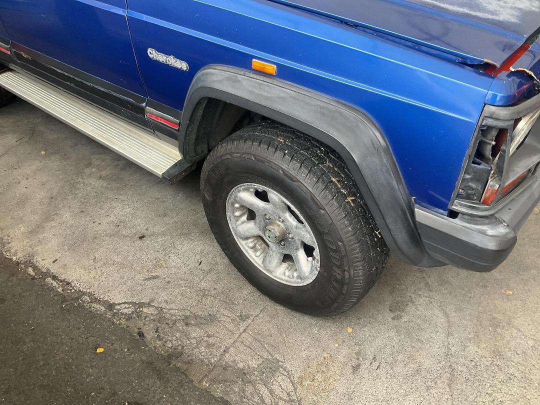 Photo '2' of Chrysler Jeep Cherokee Photo '2' of Chrysler Jeep Cherokee