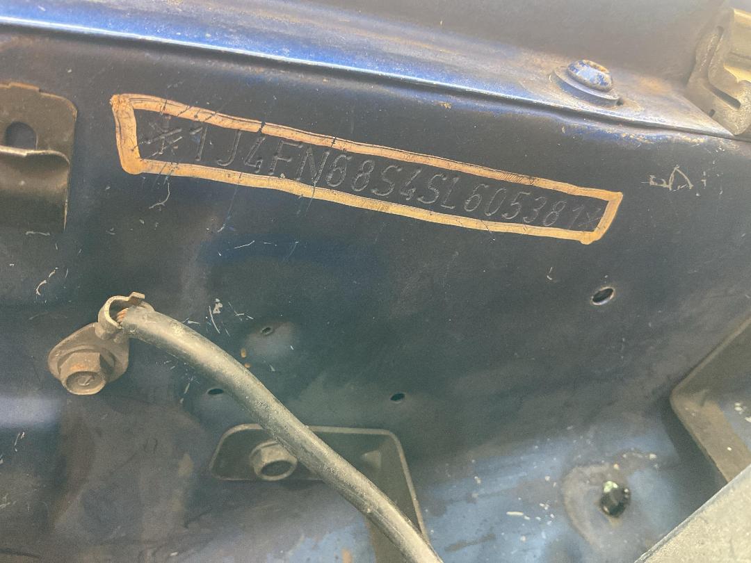 Photo '18' of Chrysler Jeep Cherokee Photo '18' of Chrysler Jeep Cherokee