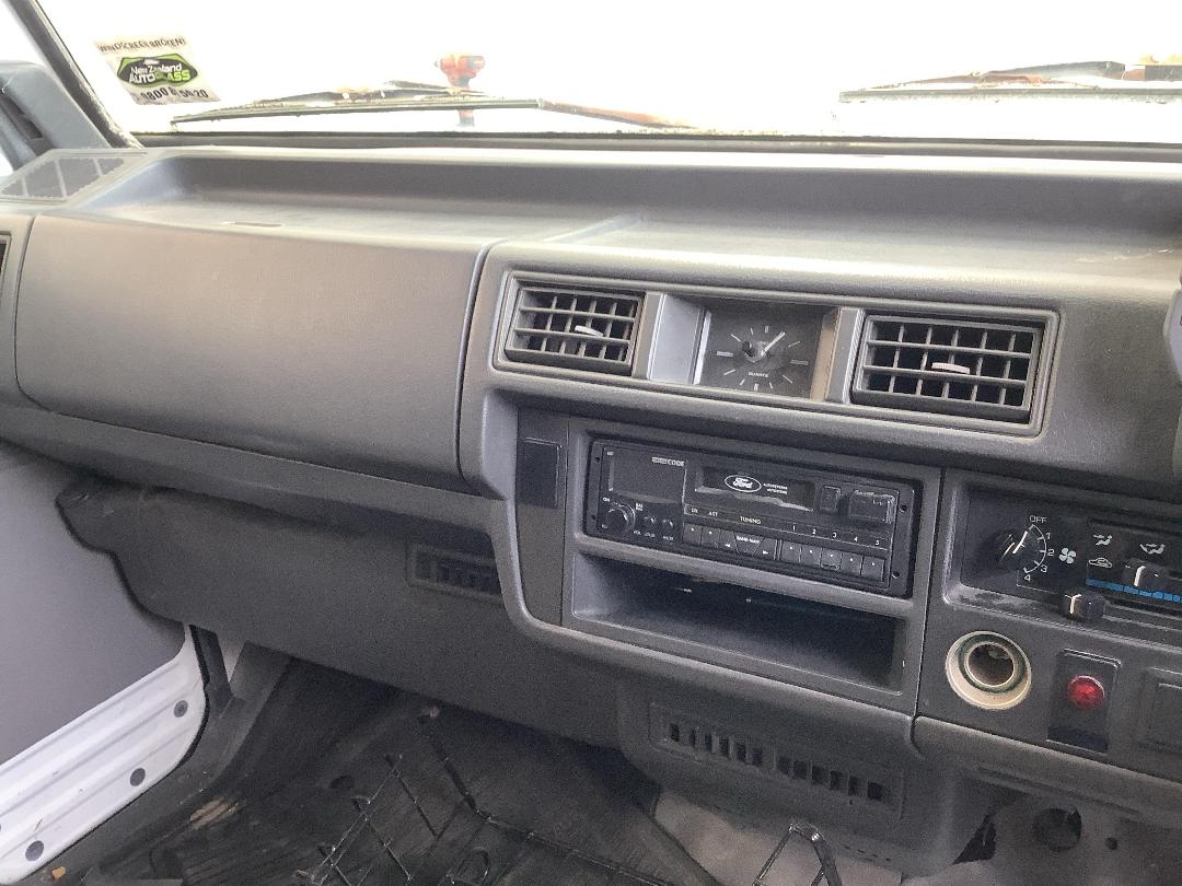 Photo '17' of Ford Econovan LWB Photo '17' of Ford Econovan LWB