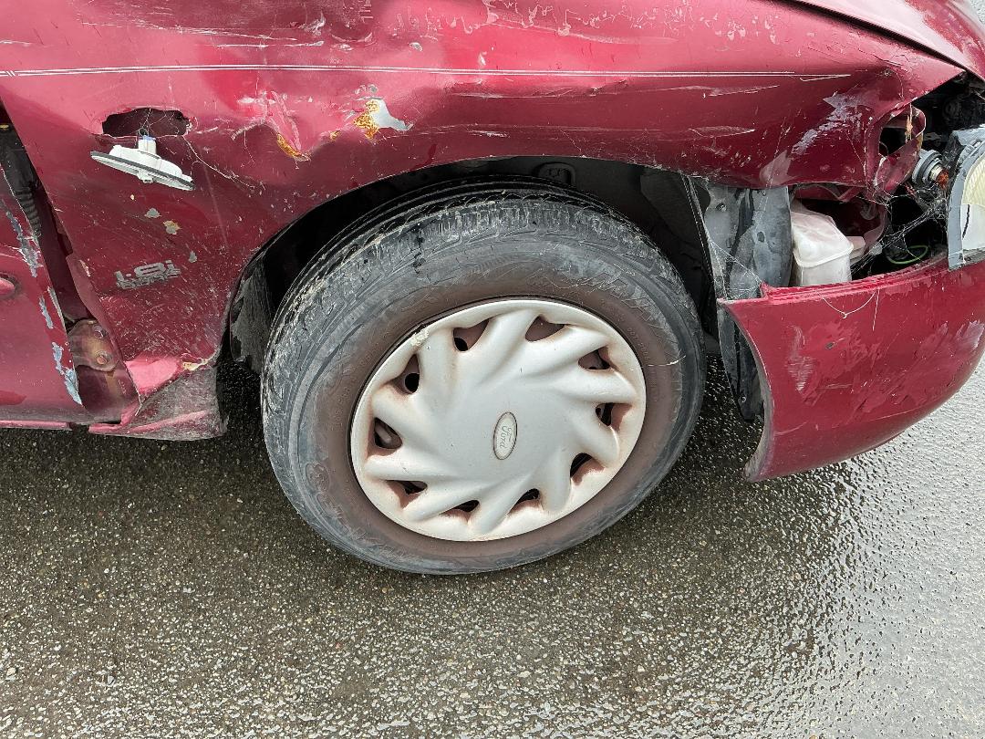 Photo '9' of Ford Laser Glxi Photo '9' of Ford Laser Glxi