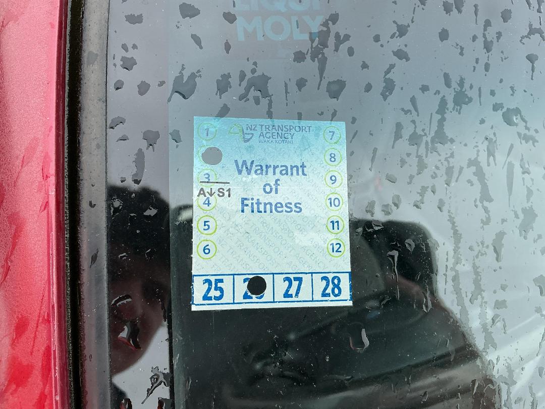 Photo '17' of Ford Laser Glxi Photo '17' of Ford Laser Glxi