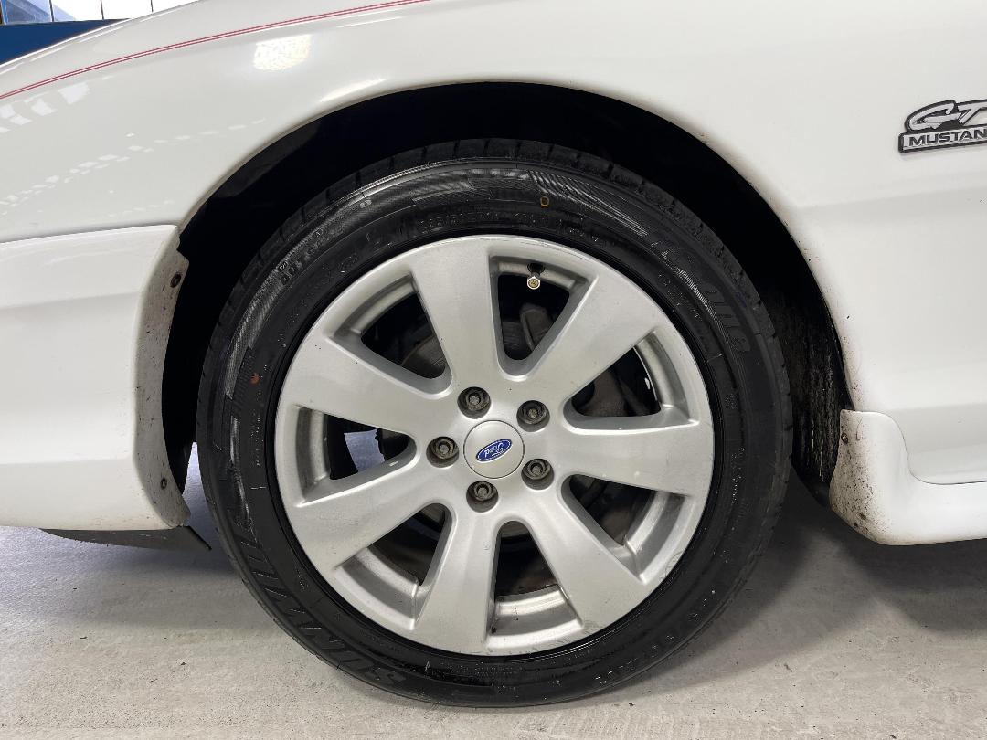 Photo '10' of Ford Mustang