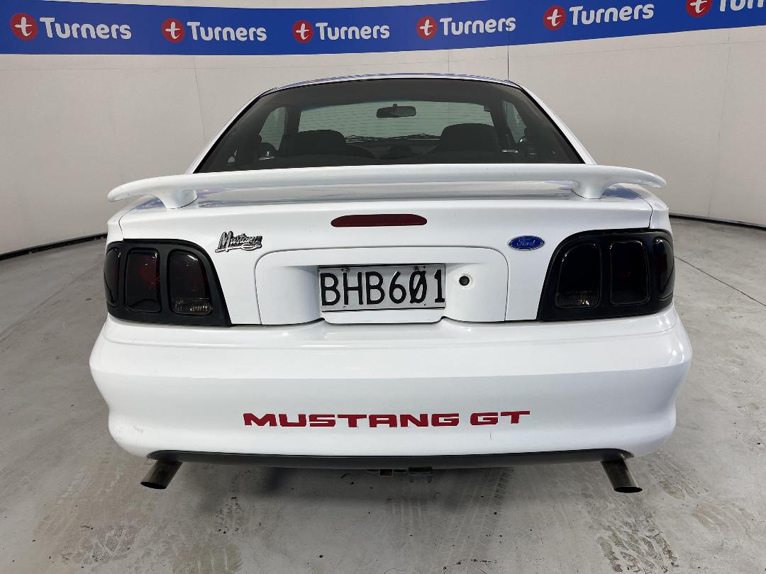 Photo '6' of Ford Mustang