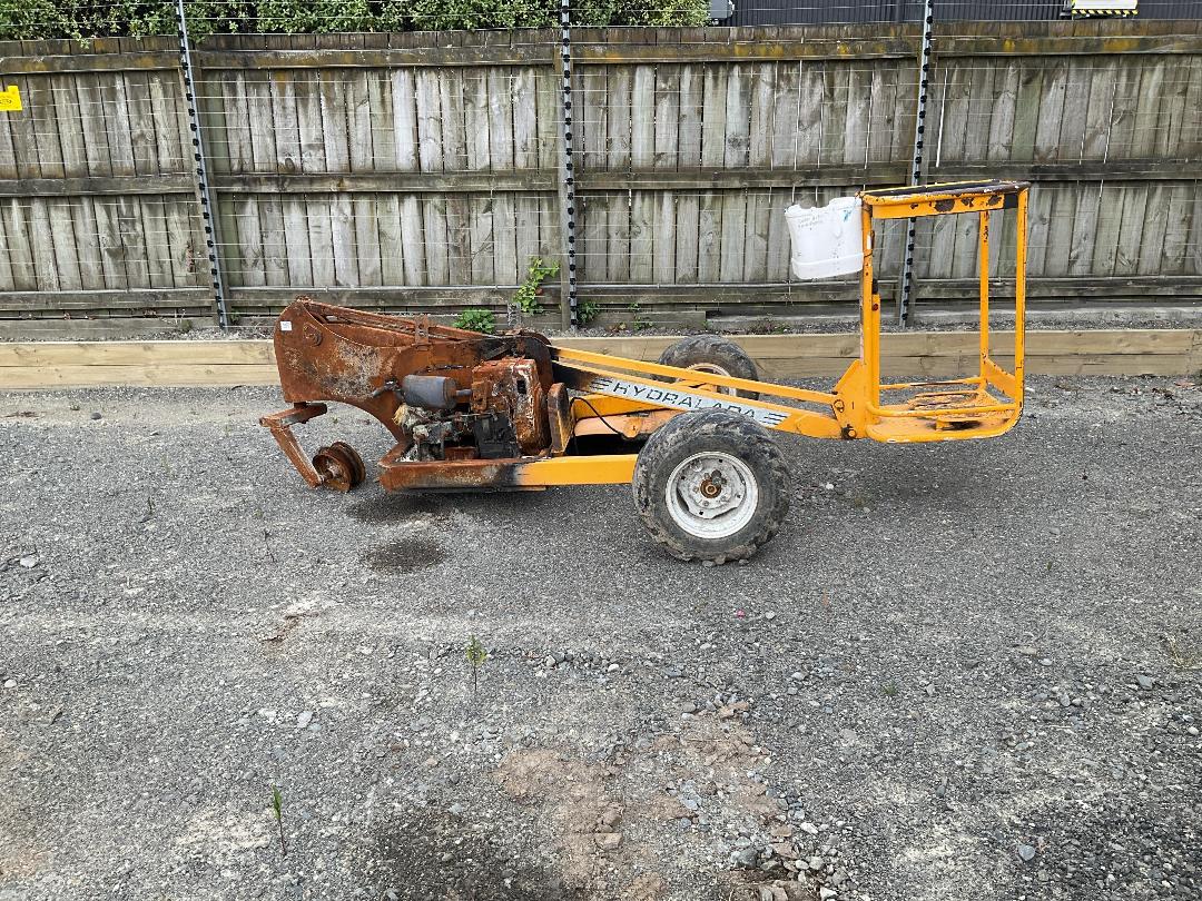 Photo '4' of Hydralada Compact 300 Knuckleboom/Boomlift