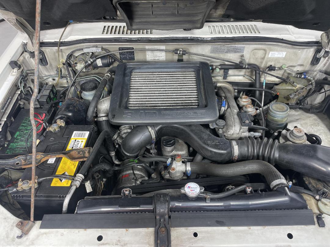 Photo '13' of Isuzu Bighorn