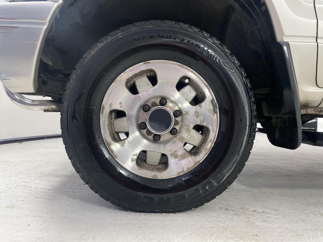 Photo '10' of Isuzu Bighorn