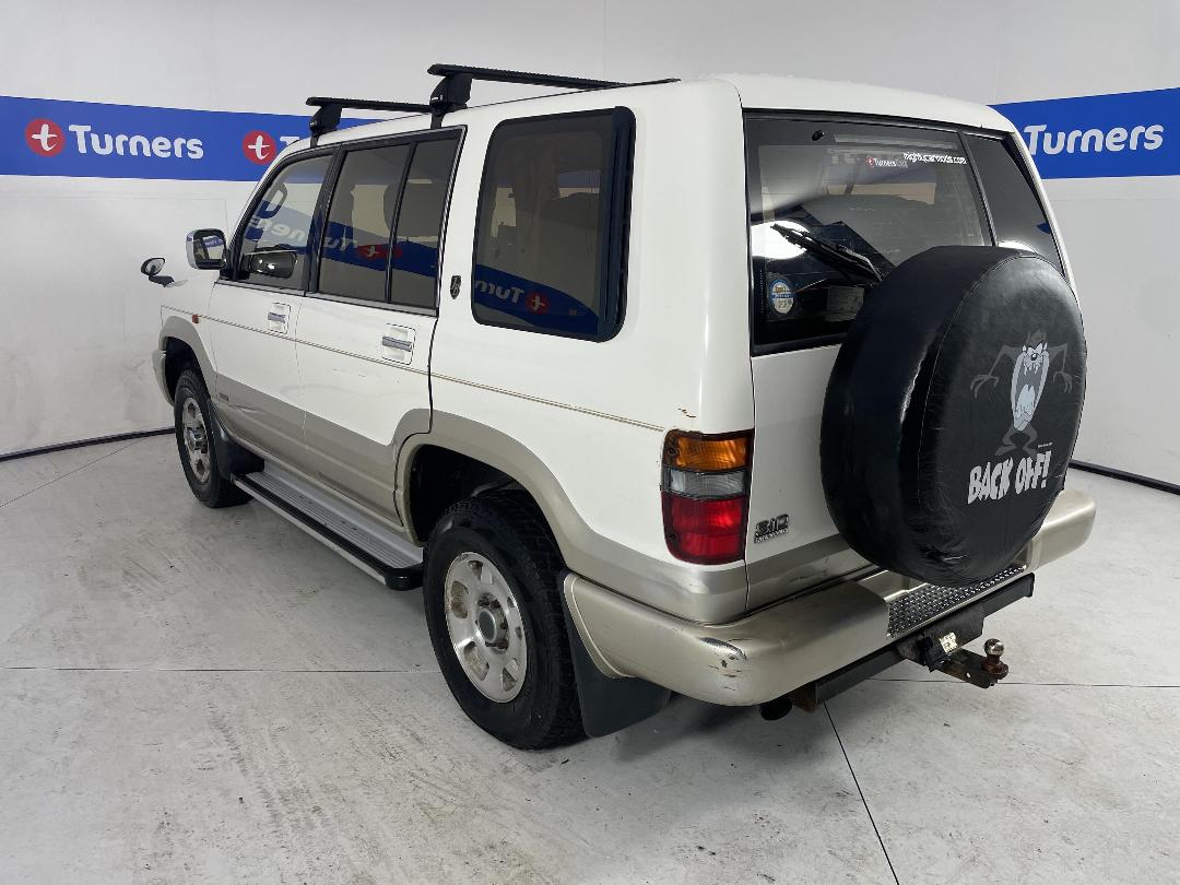 Photo '5' of Isuzu Bighorn