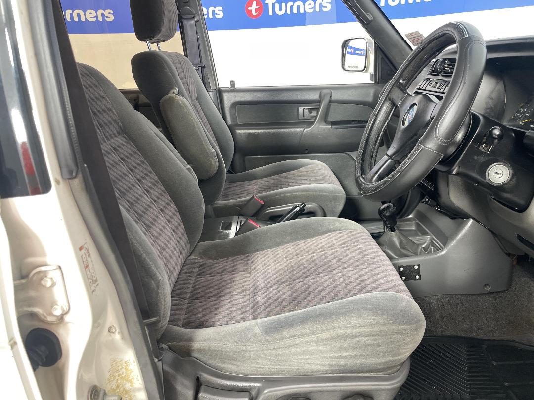 Photo '16' of Isuzu Bighorn