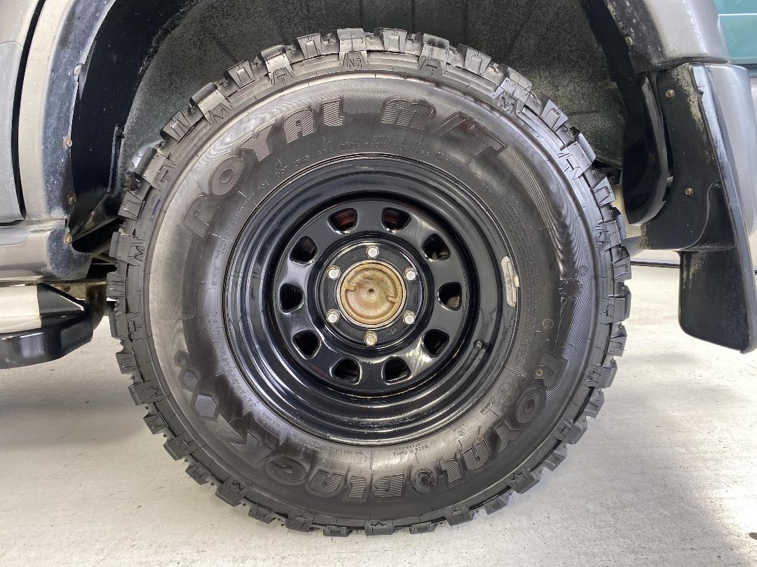 Photo '11' of Isuzu Bighorn