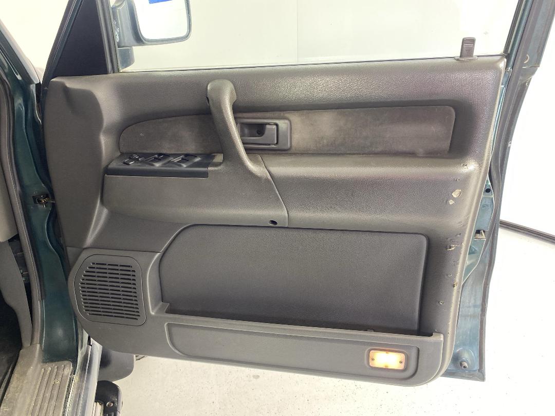 Photo '15' of Isuzu Bighorn