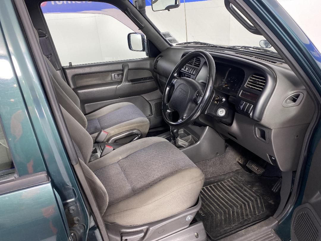 Photo '16' of Isuzu Bighorn