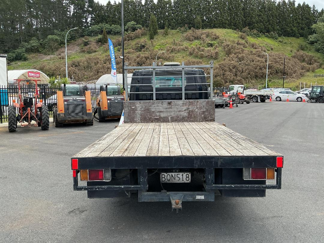 Photo '5' of Isuzu ELF Flat Deck Photo '5' of Isuzu ELF Flat Deck