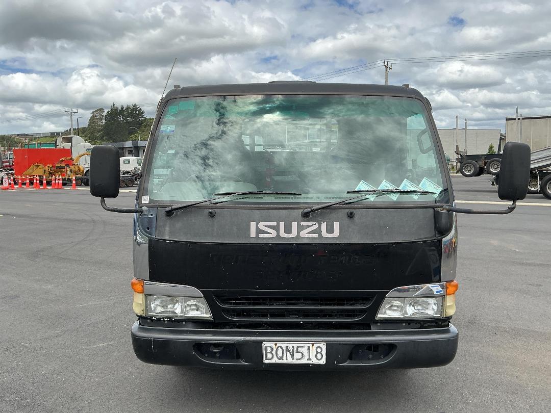 Photo '10' of Isuzu ELF Flat Deck Photo '10' of Isuzu ELF Flat Deck