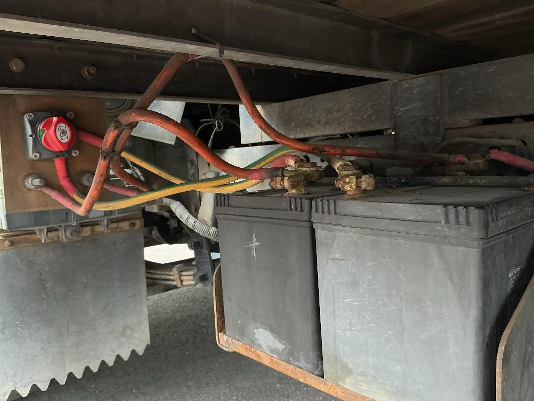 Photo '21' of Isuzu ELF Flat Deck Photo '21' of Isuzu ELF Flat Deck