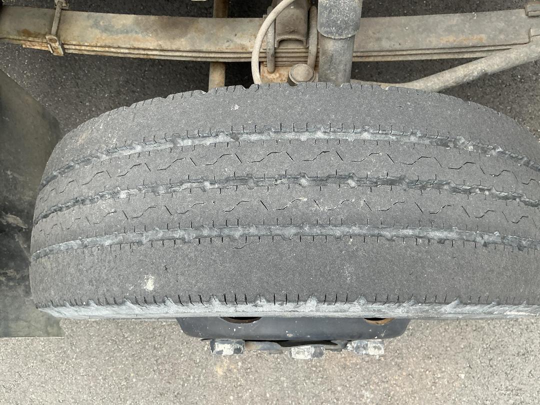 Photo '27' of Isuzu ELF Flat Deck Photo '27' of Isuzu ELF Flat Deck