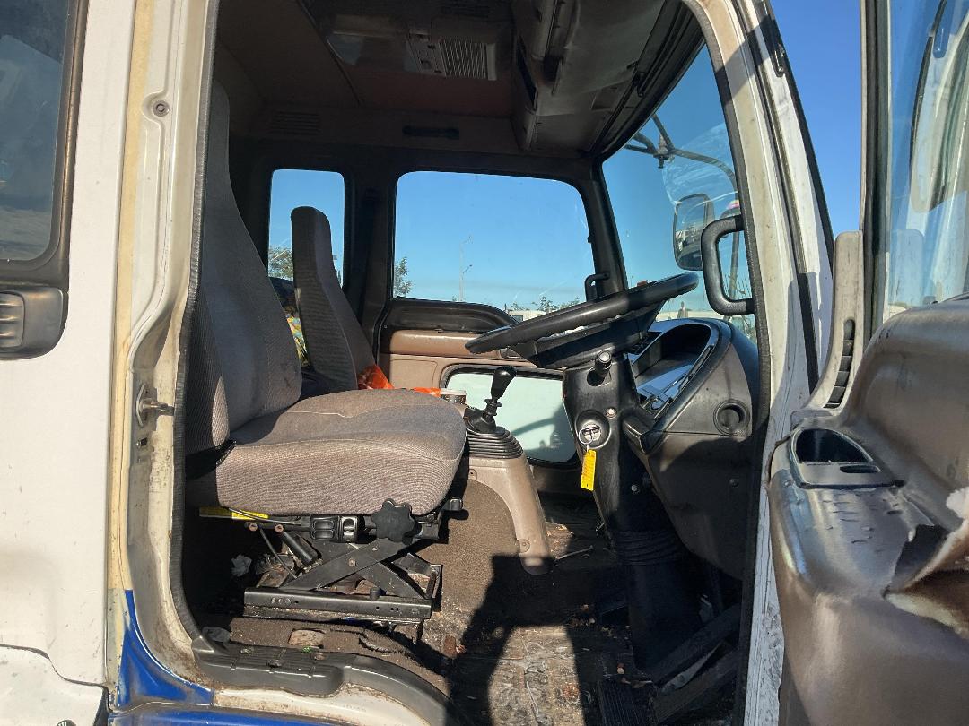 Photo '12' of Isuzu Forward Other Truck Photo '12' of Isuzu Forward Other Truck