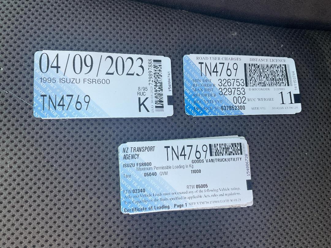 Photo '32' of Isuzu FSR600 Tipper Photo '32' of Isuzu FSR600 Tipper