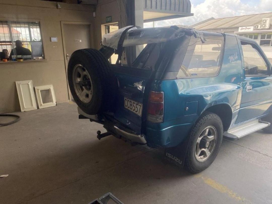 Photo '2' of Isuzu MU Photo '2' of Isuzu MU