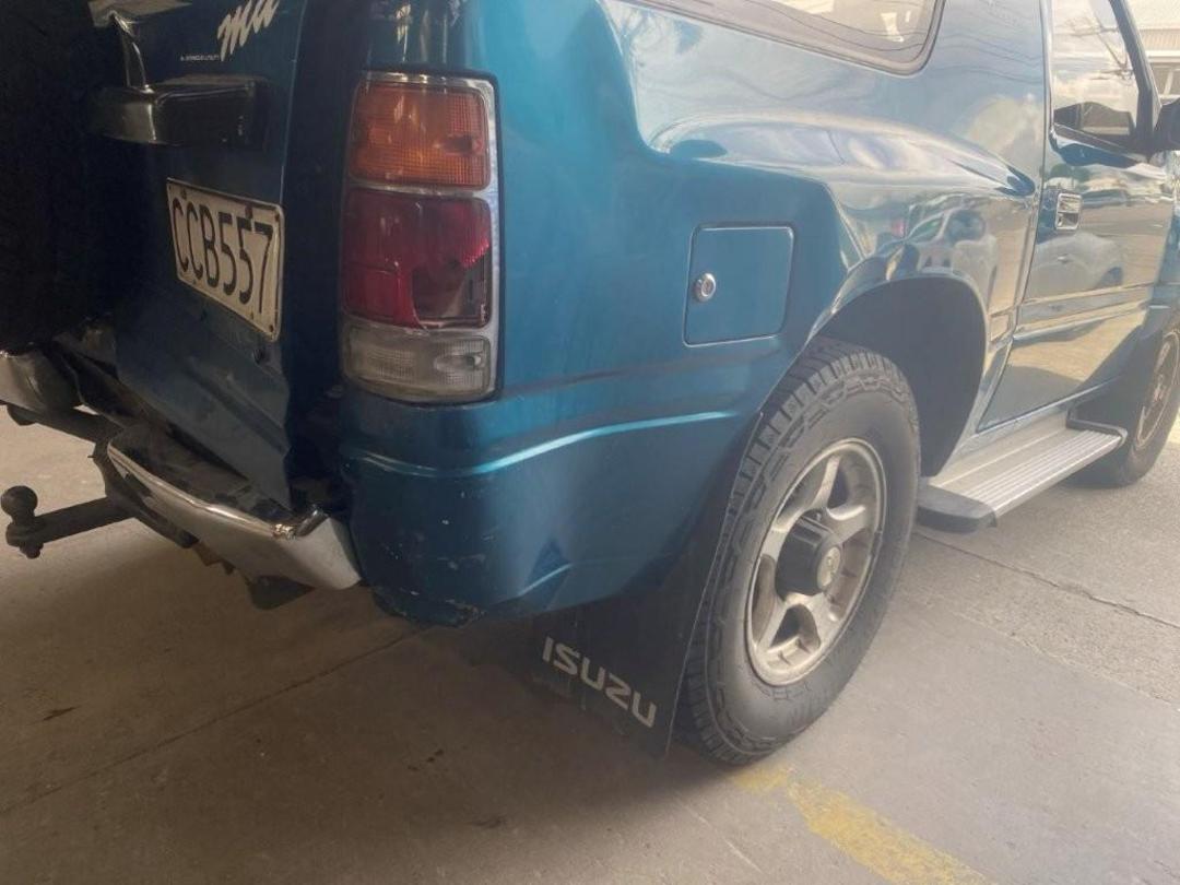 Photo '12' of Isuzu MU Photo '12' of Isuzu MU