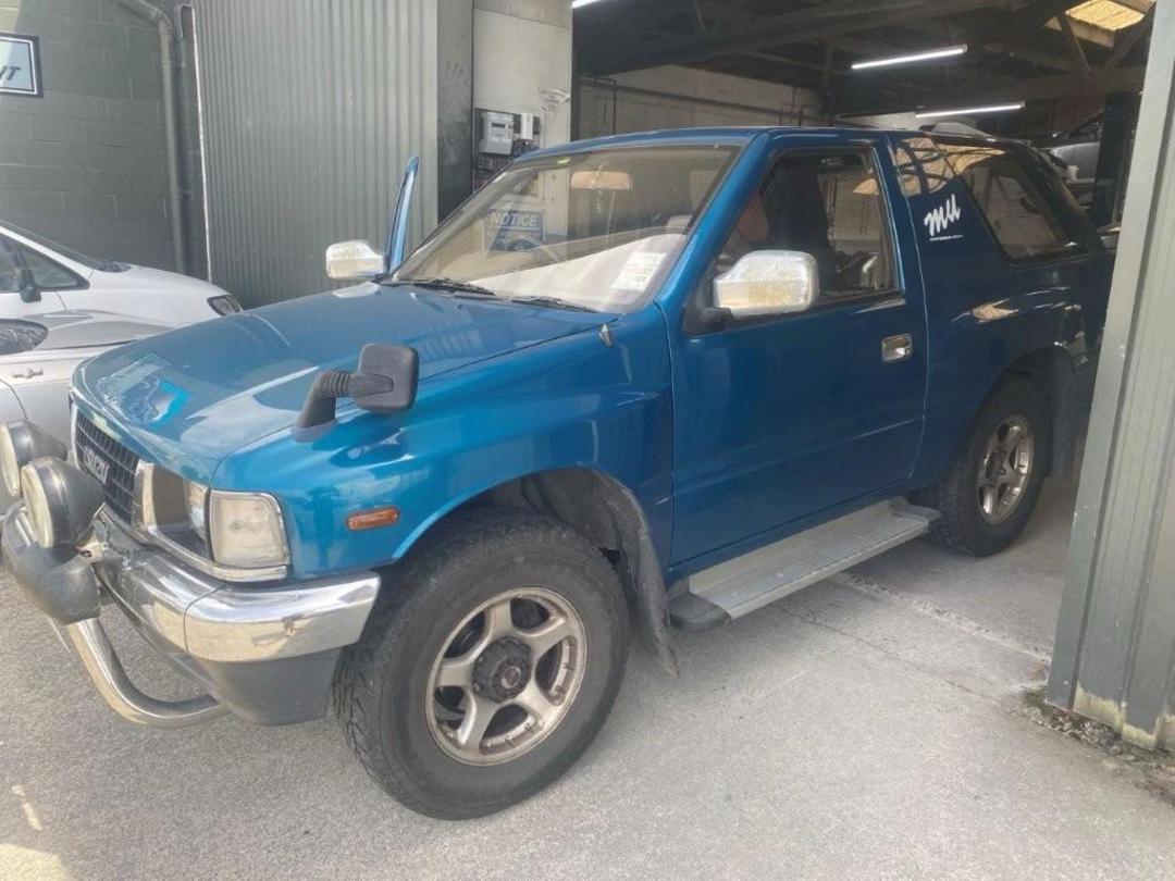 Photo '28' of Isuzu MU Photo '28' of Isuzu MU