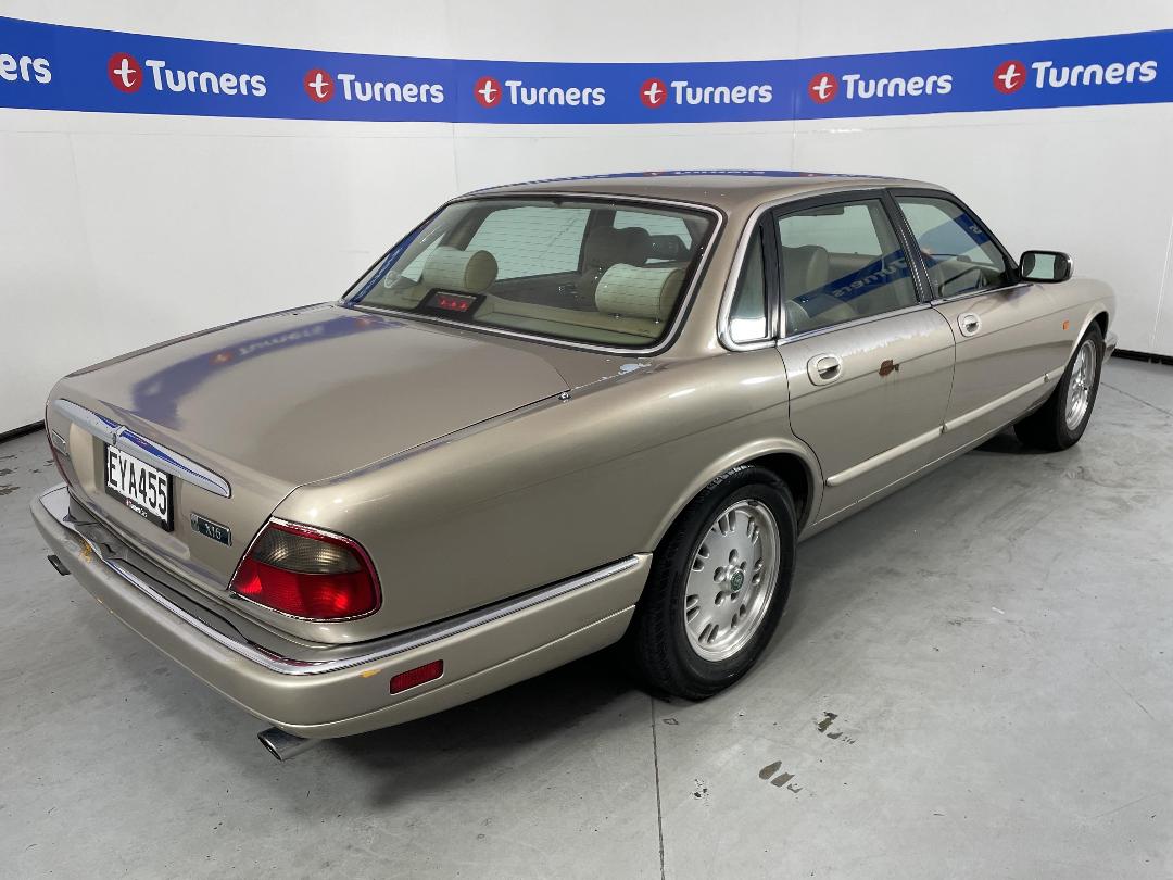 Photo '7' of Jaguar XJ6 Photo '7' of Jaguar XJ6