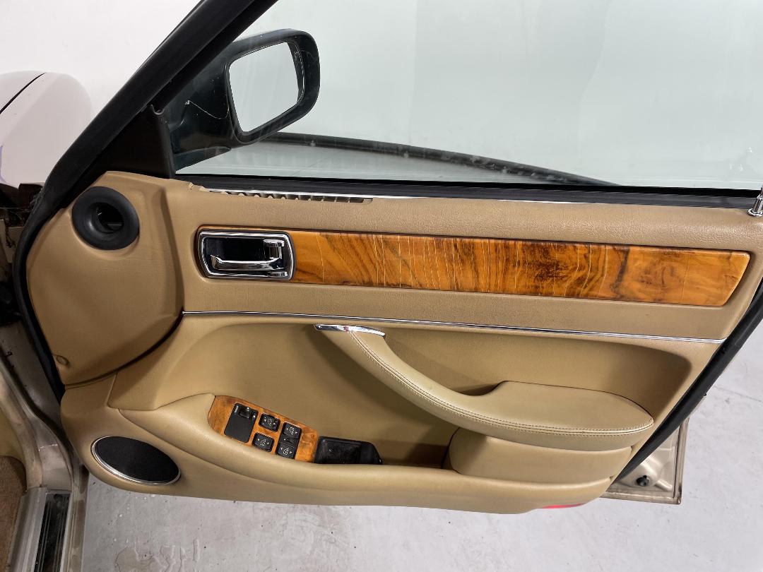 Photo '15' of Jaguar XJ6 Photo '15' of Jaguar XJ6