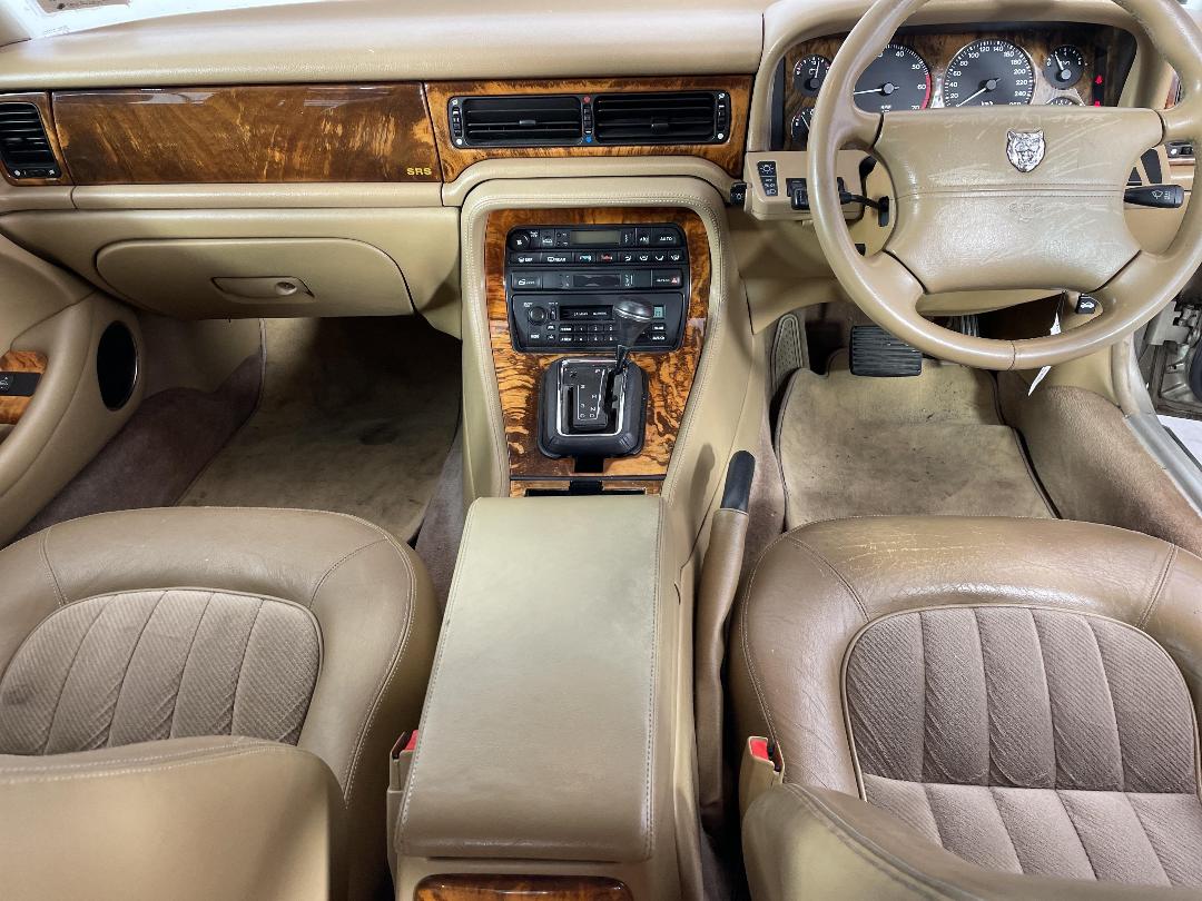 Photo '18' of Jaguar XJ6 Photo '18' of Jaguar XJ6