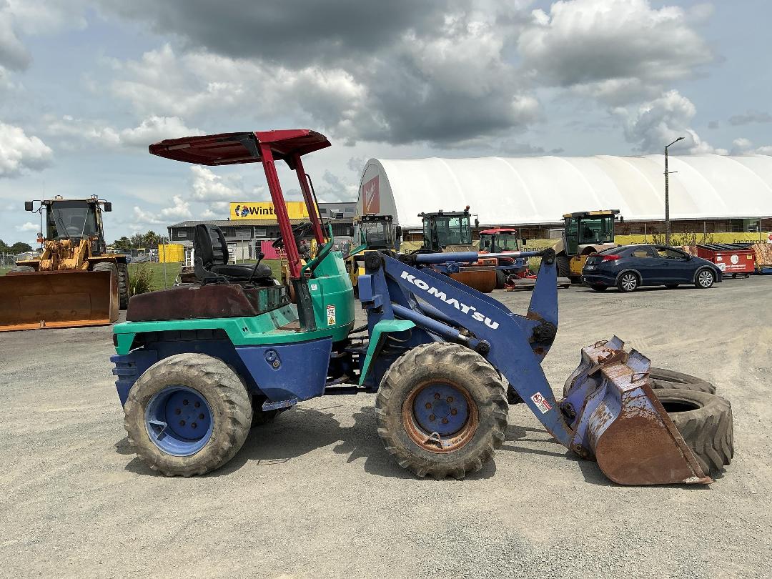 Photo '3' of Komatsu WA40-3 Wheel Loader Photo '3' of Komatsu WA40-3 Wheel Loader