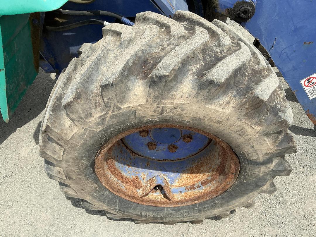 Photo '13' of Komatsu WA40-3 Wheel Loader Photo '13' of Komatsu WA40-3 Wheel Loader